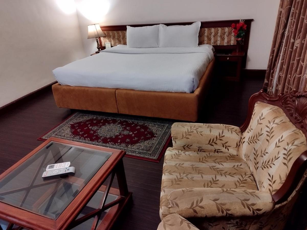 Hotel Sepal Бхатинда Экстерьер фото