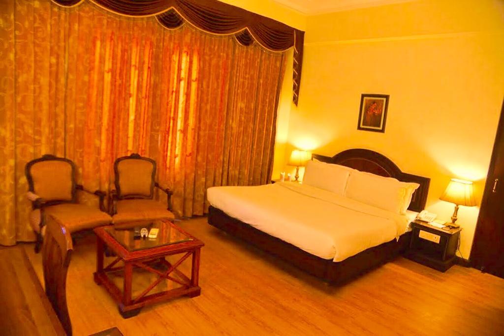 Hotel Sepal Бхатинда Экстерьер фото