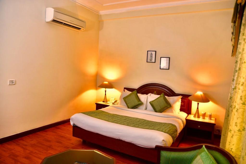 Hotel Sepal Бхатинда Экстерьер фото
